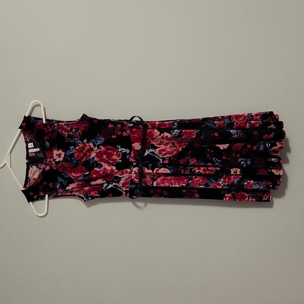 Elle sleeveless dress